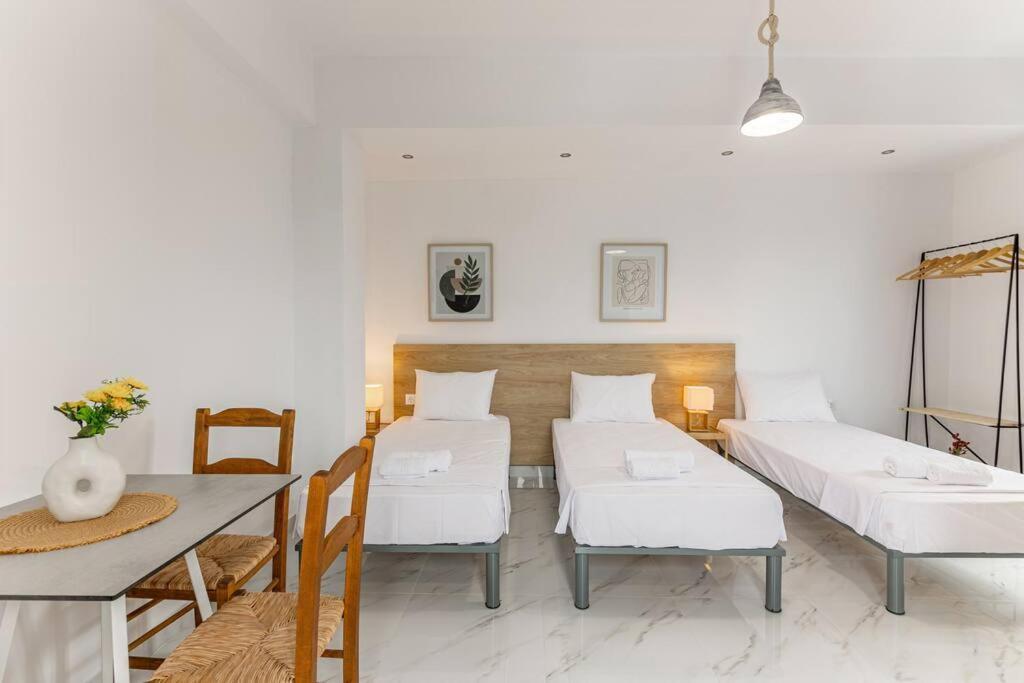 Fysalida's Coastal Gem 4 - Steps Away From The Sea