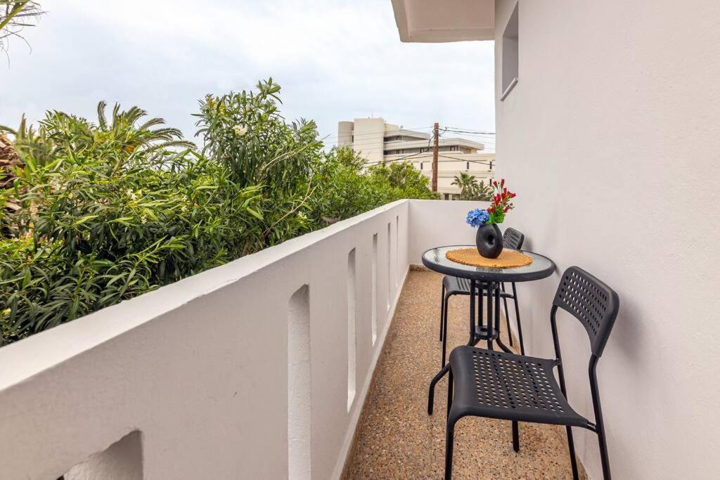 Fysalida's Coastal Gem 4 - Steps Away From The Sea Appartement Héraklion